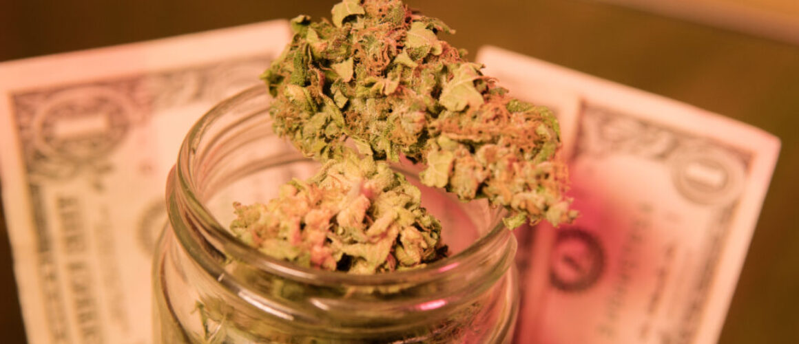 report-shows-expansion-medical-cannabis-fuels-economy-featured